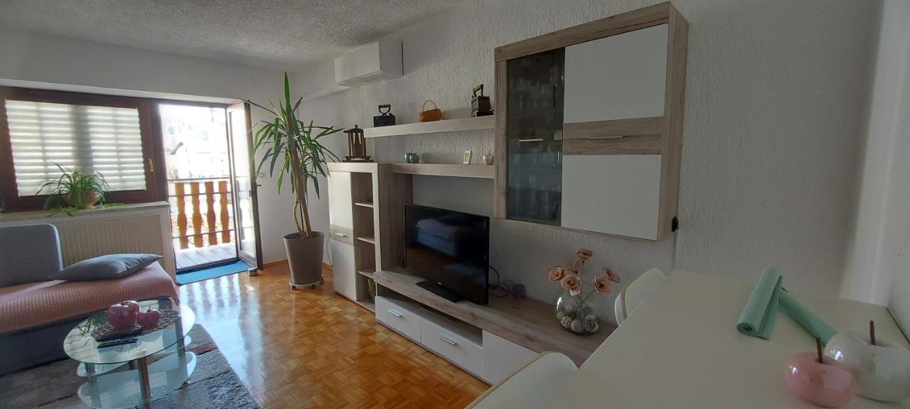 Apartma Pr' Ivani Miskorinovi Breginj Buitenkant foto